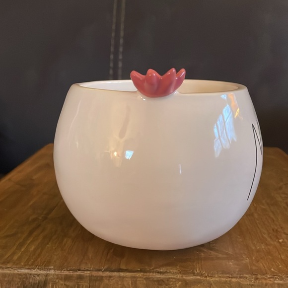 Rae Dunn “MOM” 3D Cute Pink Flower and Pink Handle Mug NWOT (14) - Picture 4 of 8